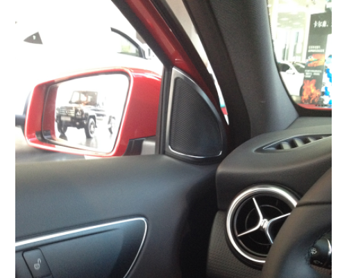 Chromový rámeček reproduktoru ve dveřích Mercedes Benz A W176/GLA X156