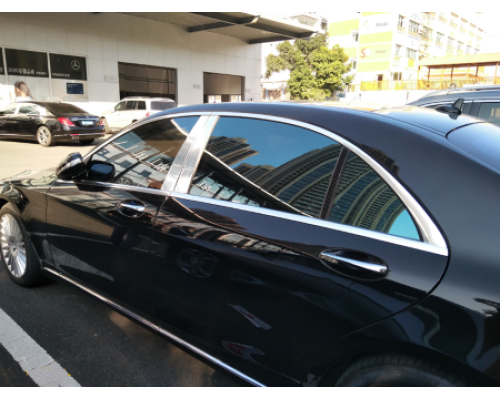 Ozdobné lišty středových sloupků Mercedes Benz E W213 (2017-2020)