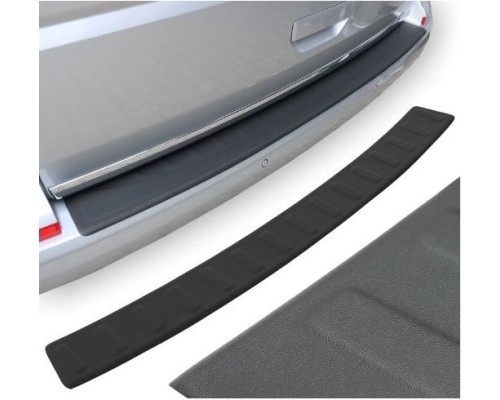 Nerezová ochranná lišta na nárazník Audi Q5 8R – černá matná