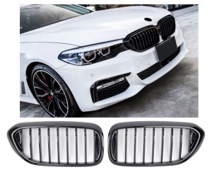 Maska BMW 5 G30/G31 (2017-2020) – černá lesklá, single žebrování