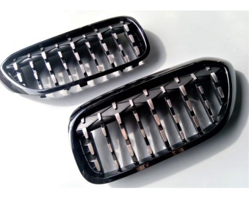 Maska BMW 5 G30/G31 (2017-2020) – chrom diamant (vertikální)