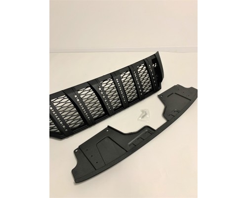 Maska Nissan Navara, označení D23 (NP300) – edice černá matná