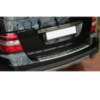 Nerezová ochranná lišta na nárazník Mercedes Benz ML (W164) - lesklá