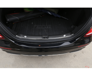 Kufrová lišta Mercedes Benz E W213 (2020+) černá matná