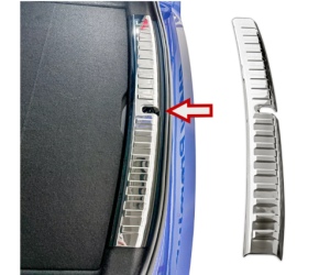 Vnitřní nerezová ochranná lišta do kufru BMW X1 U11 - lesklá