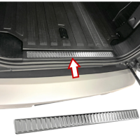 Vnitřní ochranná lišta do kufru Land Rover Defender (2020+) - nerezová