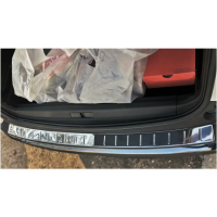 Nerezová ochranná lišta na nárazník Peugeot 3008 (2016+)