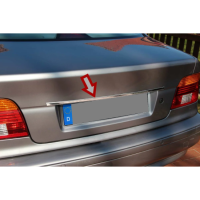 Nerezová lišta nad SPZ BMW 5 E39
