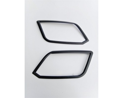 Rámečky na přední světla Volkswagen Amarok – set 2 kusů, styl offroad