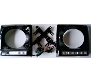 Mercedes Benz G (W463) – rámečky světel s denním svícením, černé lesklé