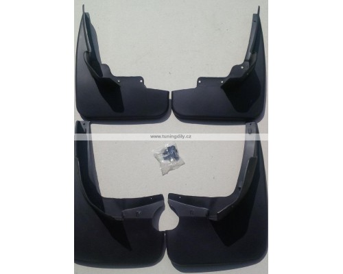 Zástěrky, lapače nečistot Mercedes Benz ML W164 (verze bez loga)