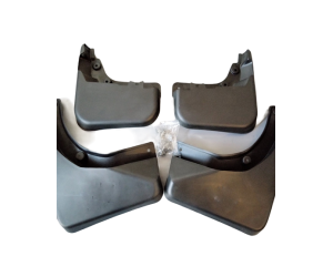 Zástěrky, lapače nečistot Mercedes Benz GLK (verze s bočními nášlapy)