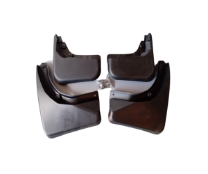 Zástěrky, lapače nečistot Mercedes Benz GLK (verze bez bočních nášlapů)